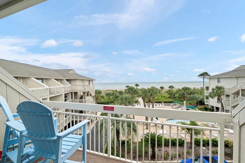 Property building, Patio, Day, View (from property/room), Balcony/Terrace
