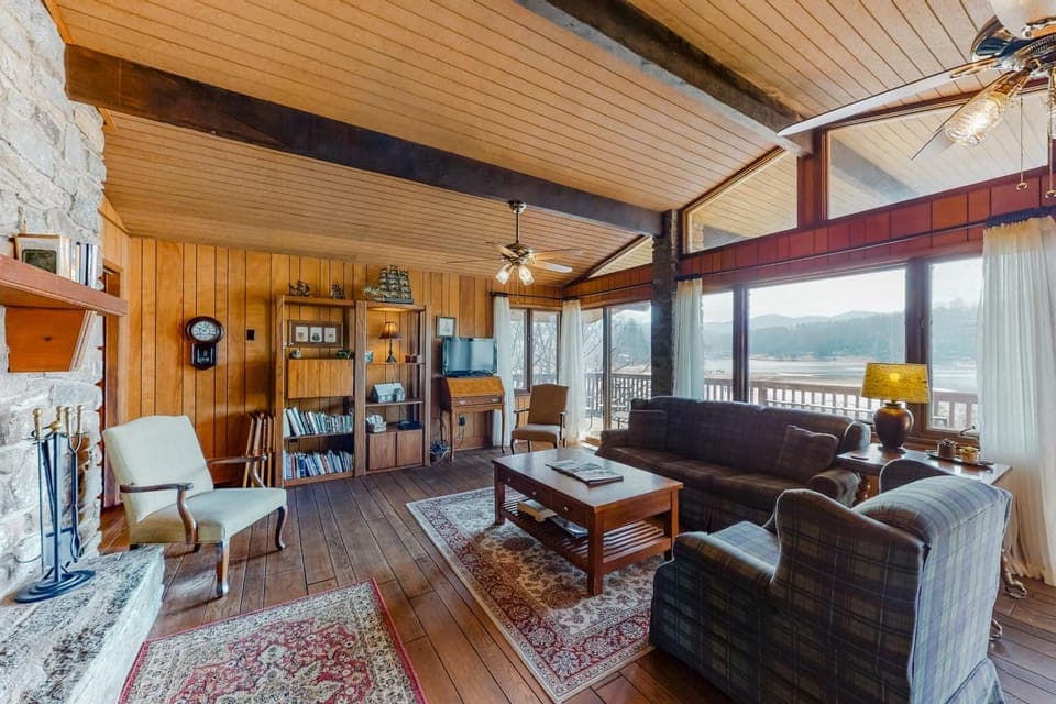 Morris Villa Upper House in Lake Junaluska