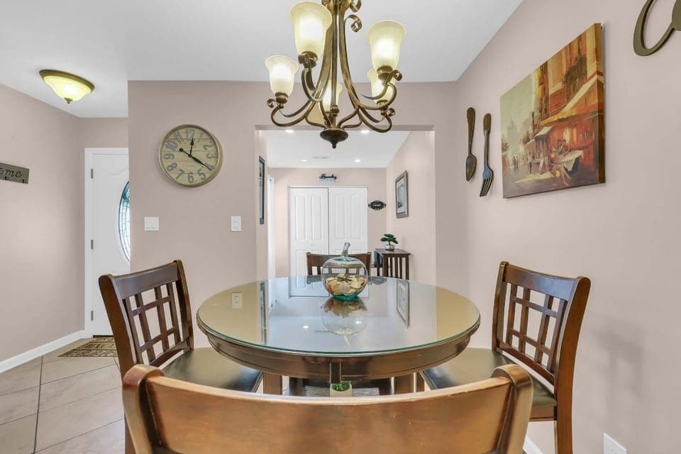 Driftwood Days Pet Friendly Beach Home House in Myrtle Beach