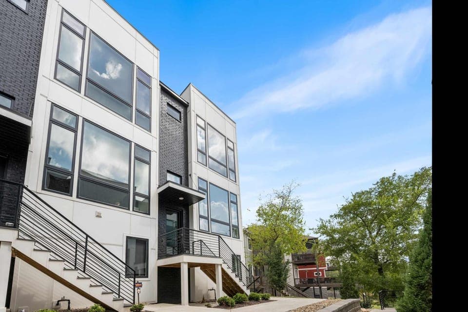 Emerald Overlook - Skyline Views & Rooftop Patio House in Nashville