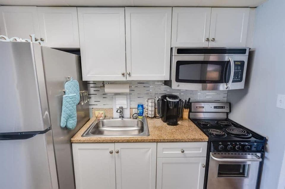New Direct 1BR Oceanfront Sandcastle South, Pools! House in Myrtle Beach