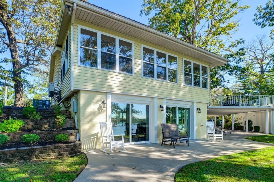 Spacious Kentucky Lake Escape w/ Dock & Views House in Lake Barkley