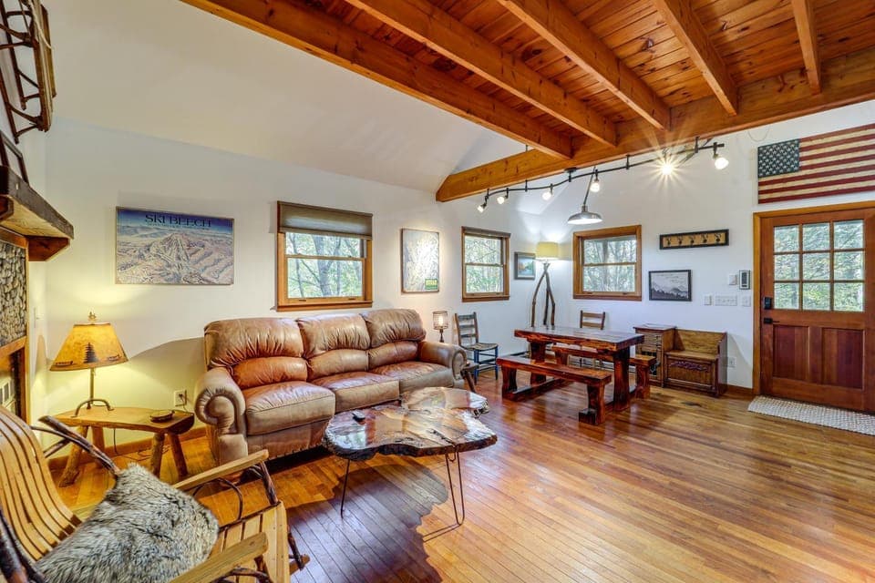 Families Welcome! Blue Ridge Cabin w/ Fire Pit Cabin in Brushy Fork