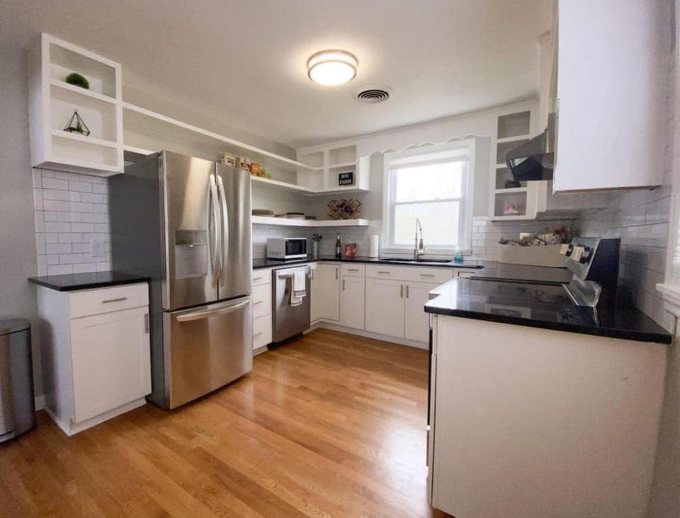 New Listing The Playhouse with Spa Games & More House in Nashville