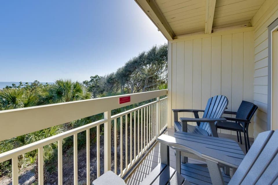 Oceanfront Condo! Breakers 210 w/ Sunrise Views House in Coligny Beach