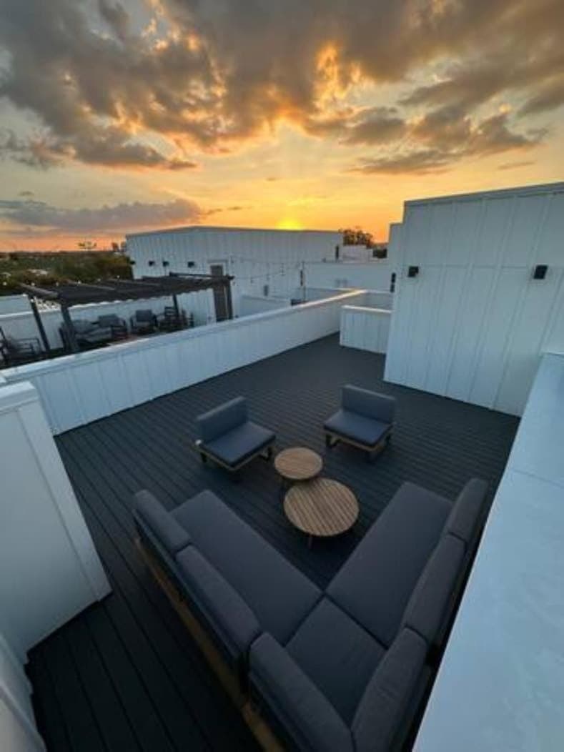 Rooftop Views 4BR 4BA 7 Beds Near Broadway House in East Nashville