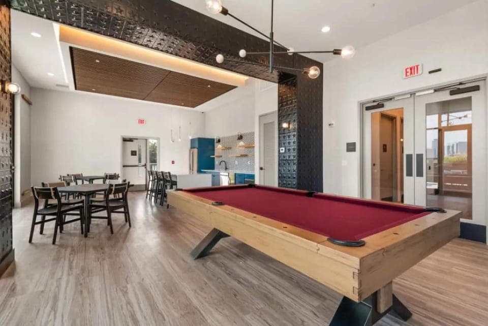 Three King Suites with Pool Gym Balcony & Garage Right On Music Row Downtown Views from Rooftop Walk to RCA Studio B & Local Dining Under 2 miles to Broadway Elevator Access 24 Hr Hospitality House in Music Row