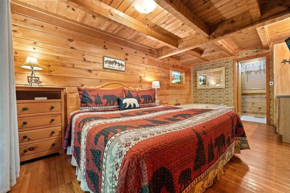 Bed, Photo of the whole room, Bedroom