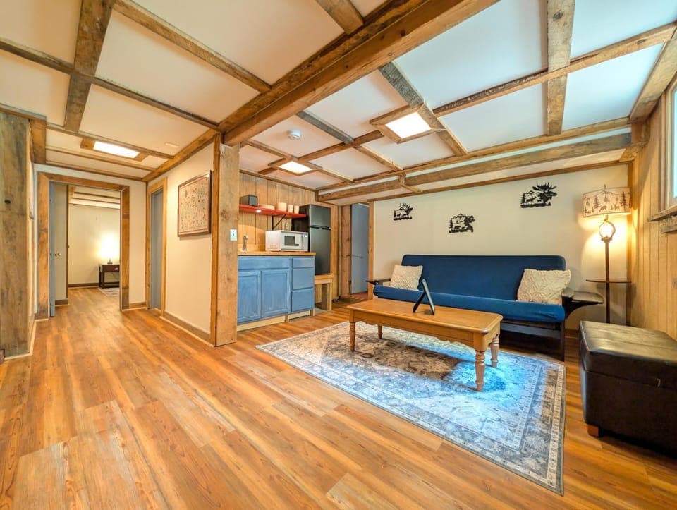 Kitchen or kitchenette, Living room, Seating area
