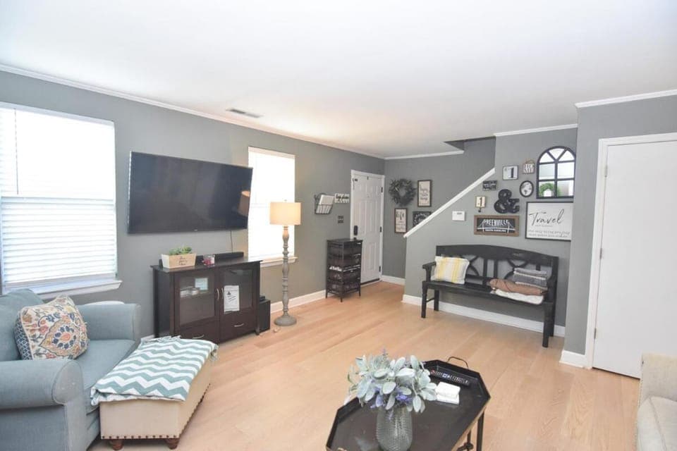 Three bed, Two Bath Townhome House in West Columbia