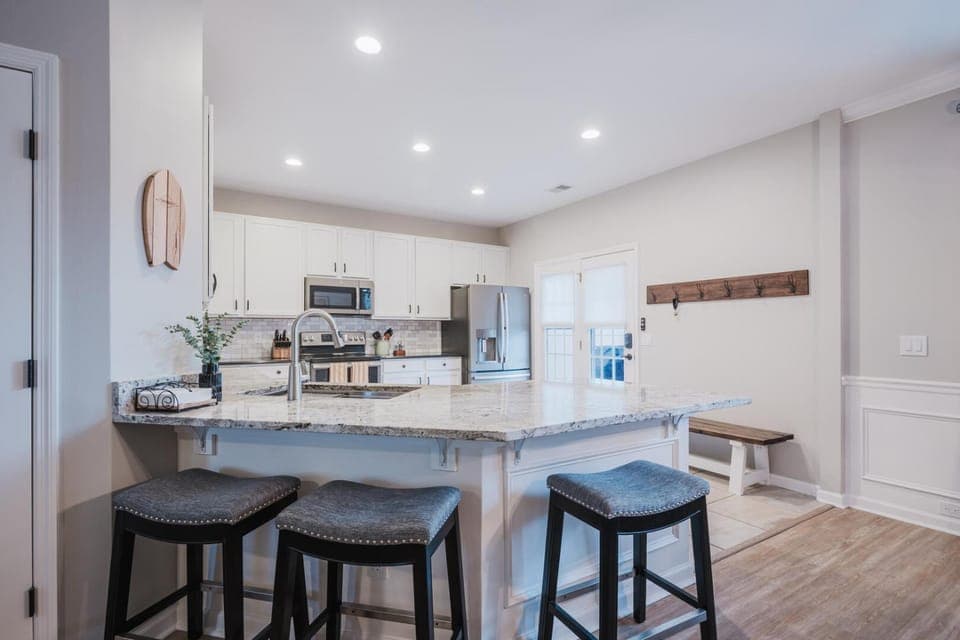 Kitchen or kitchenette, kitchen