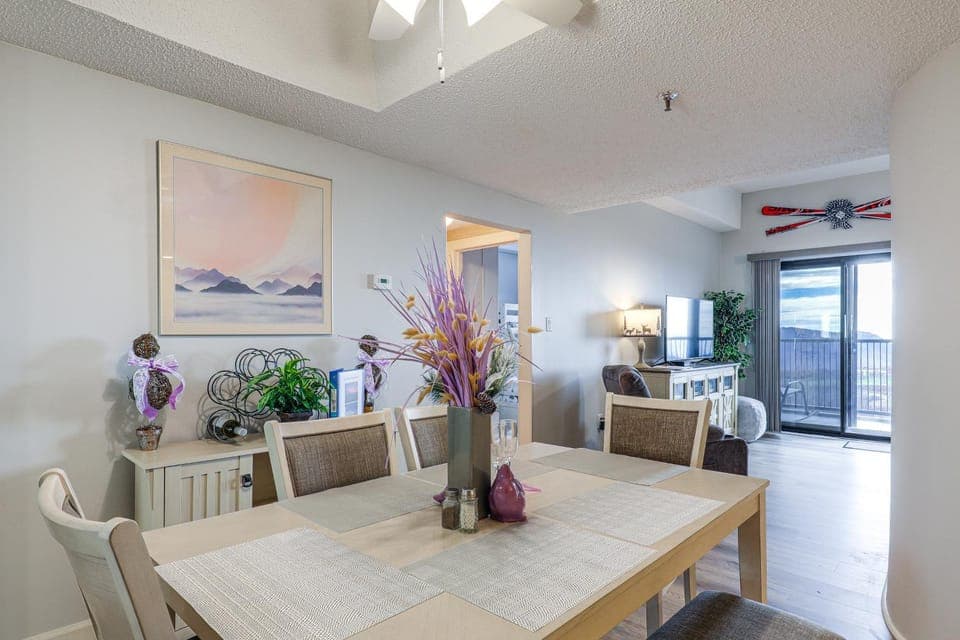 Fun w/ Family! Sugartop Gem w/ Pool + Mtn Views House in Sugar Mountain
