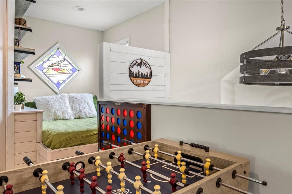 Bed, Game Room