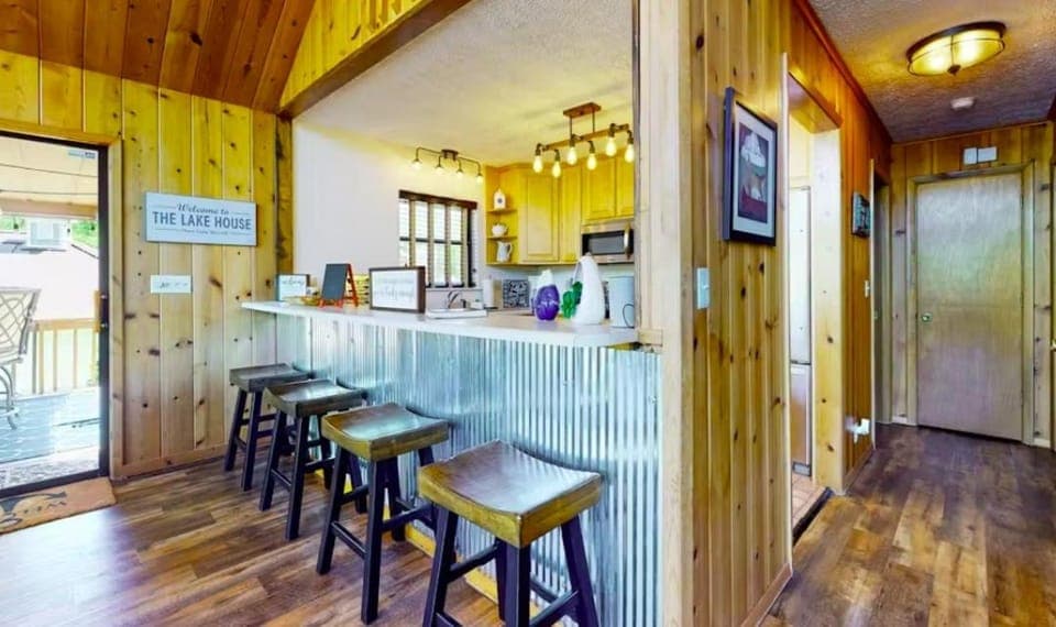 Norris Lake Cabin | Dock + Games Cabin in Norris Lake