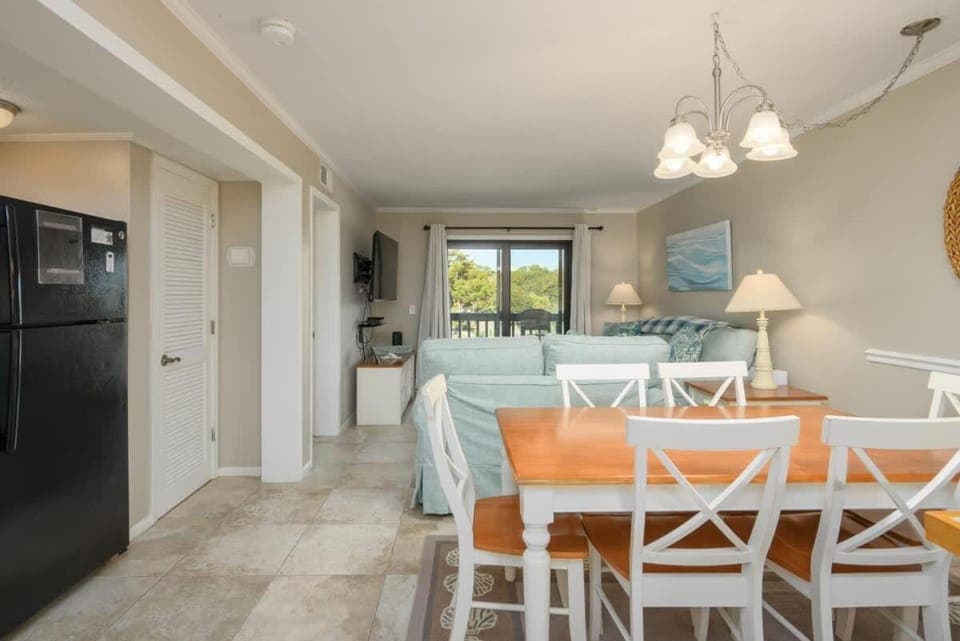 Tennis Villa E22 - 2BR Villa Steps to Beach House in Hilton Head Island