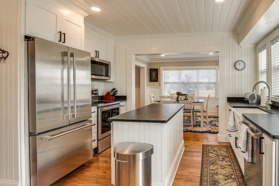 1 Block to Dtwn Lewisburg! Quiet Home w/ Decks House in Tennessee