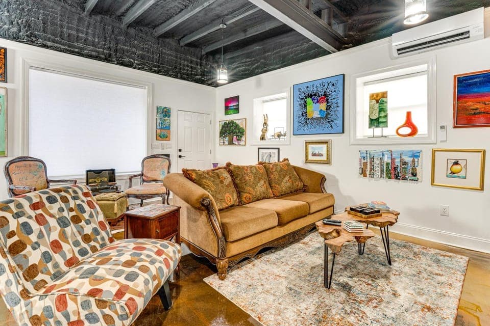 'ArBoCo' Downtown Murphy House w/ Courtyard! House in Murphy