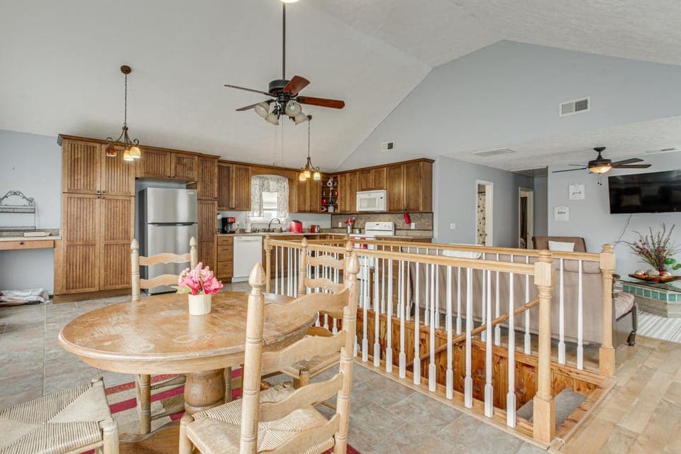 Near Tennessee River! Pet-Friendly Family Cottage! House in Tennessee
