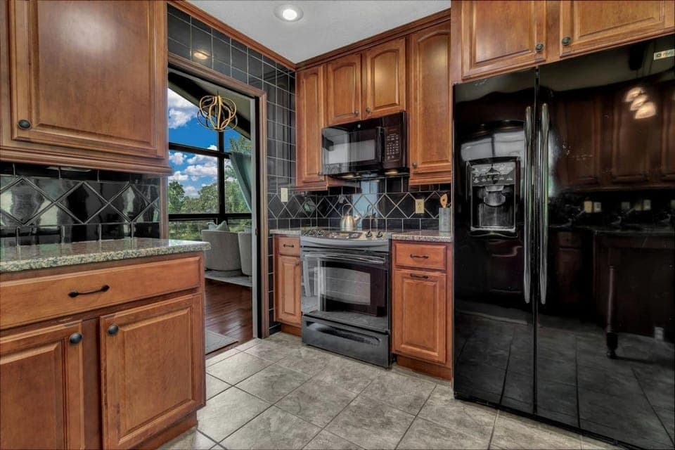 Charming Mountain Home with Panoramic Views near Black Mountain, Marion, NC House in Marion