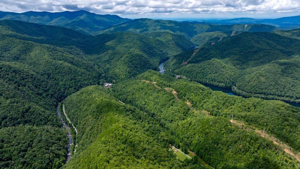 Nearby landmark, Neighbourhood, Natural landscape, Bird's eye view, Mountain view