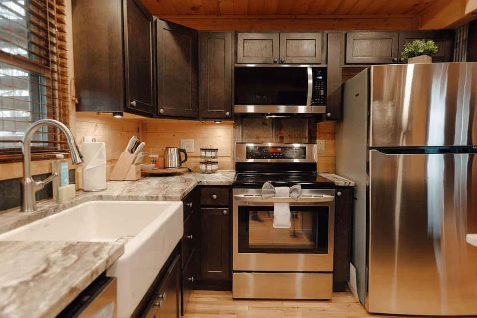Home with Sauna & Hot Tub & Lake Access House in Johnson City
