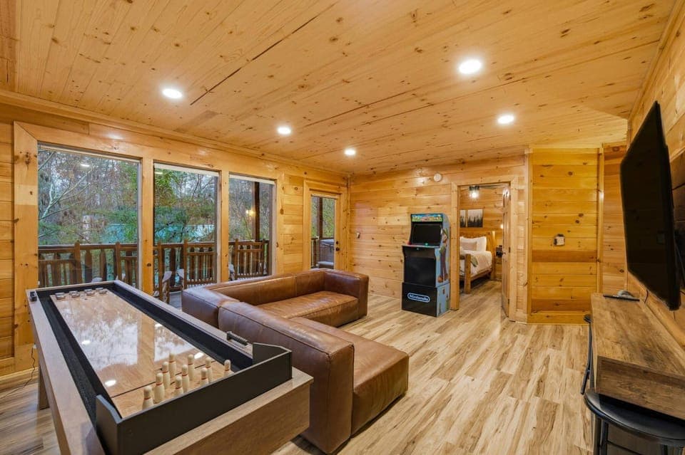 Game Room, TV and multimedia, Entertainment