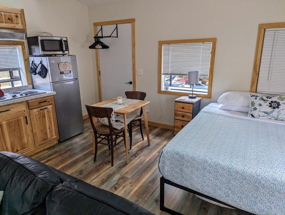 Little Fawn Lookout- Peaceful & Convenient Retreat Apartment in Kingsport