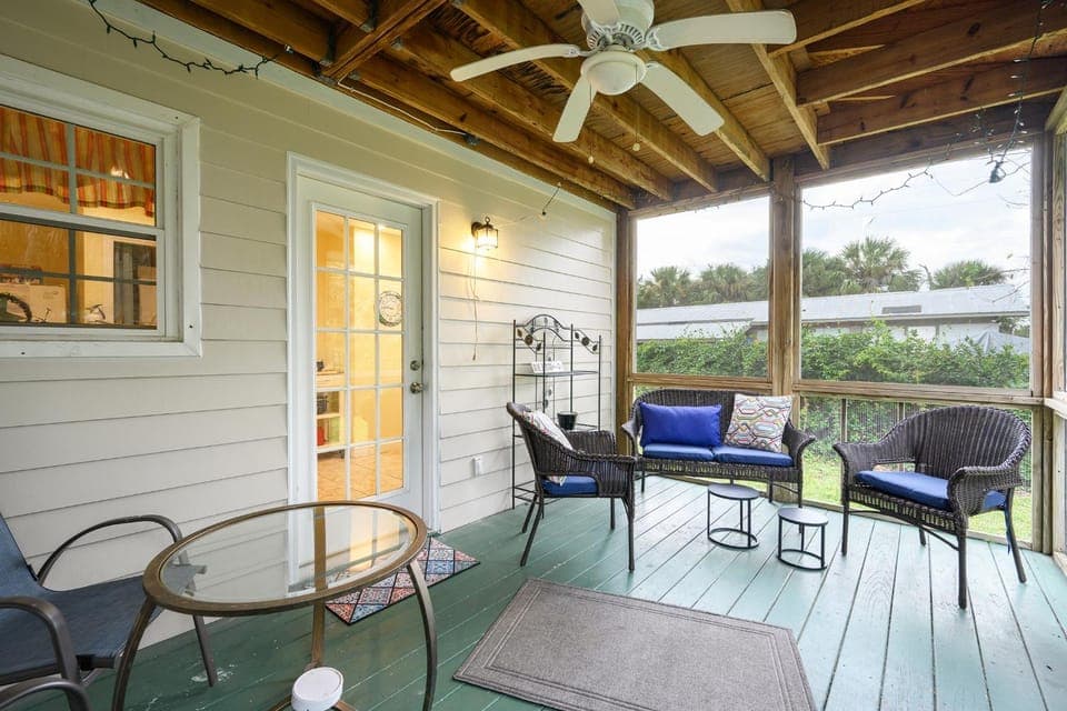 Charming Port Royal Duplex – Walk to Shops & Sands Beach House in Port Royal