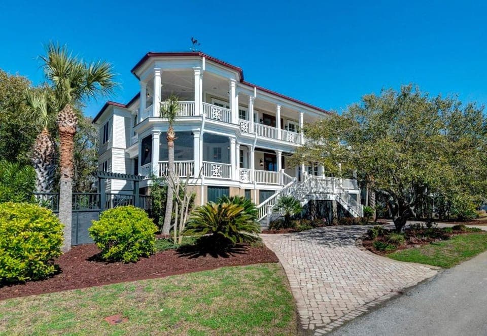 'Isle be Back' 5 57th Ave- Great Ocean Views, private pool, elevator House in Wild Dunes