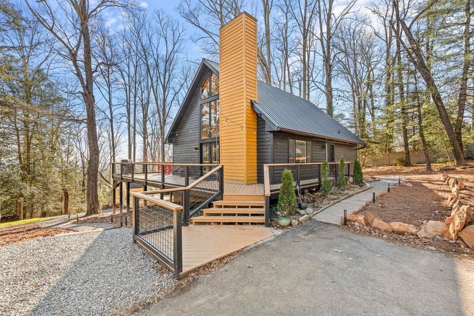 Biltmore Ridge Top A-Frame House in Biltmore Park