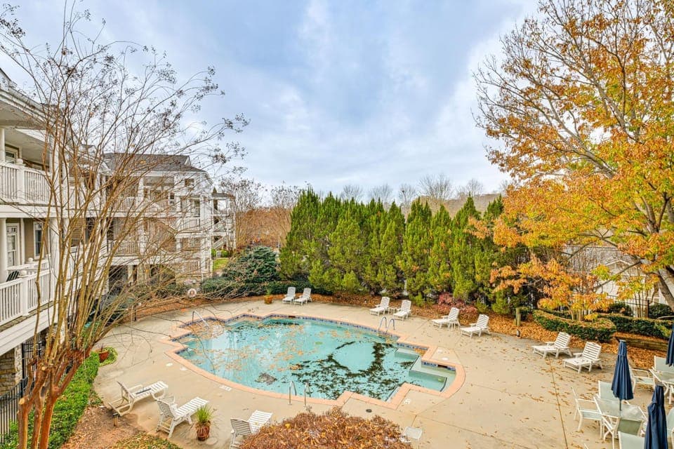 Condo w/ Deck: Waterfront Lake Norman Retreat! House in Mooresville