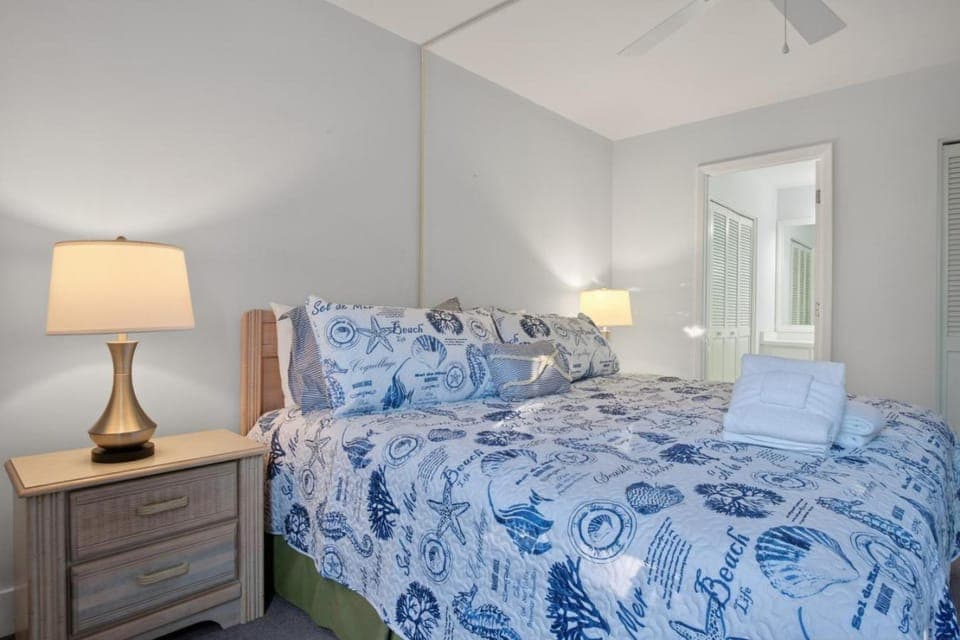 894 Ketch Court - Sleeps 8, 3 Bedroom, Harbour Town Condo House in Hilton Head Island