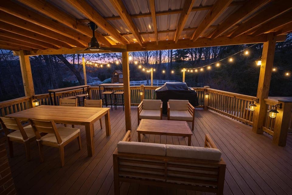 Near Asheville Views, Hot Tub, Gym Theater House in Upper Hominy