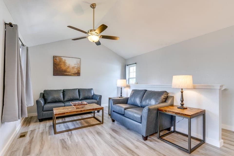 Remodeled Townhome w/ Hot Tub: Dogs Welcome! House in Gatlinburg