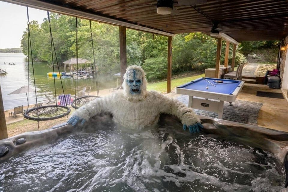 Patio, Day, Activities, Billiard, Hot Tub, furniture