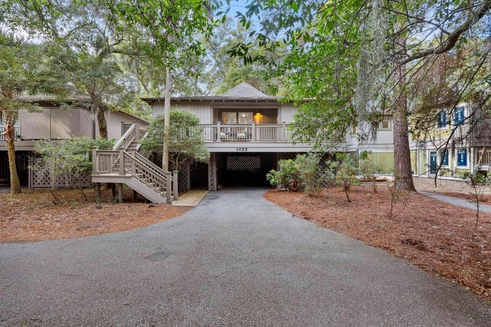 1055 Sparrow Pond House in Kiawah Island