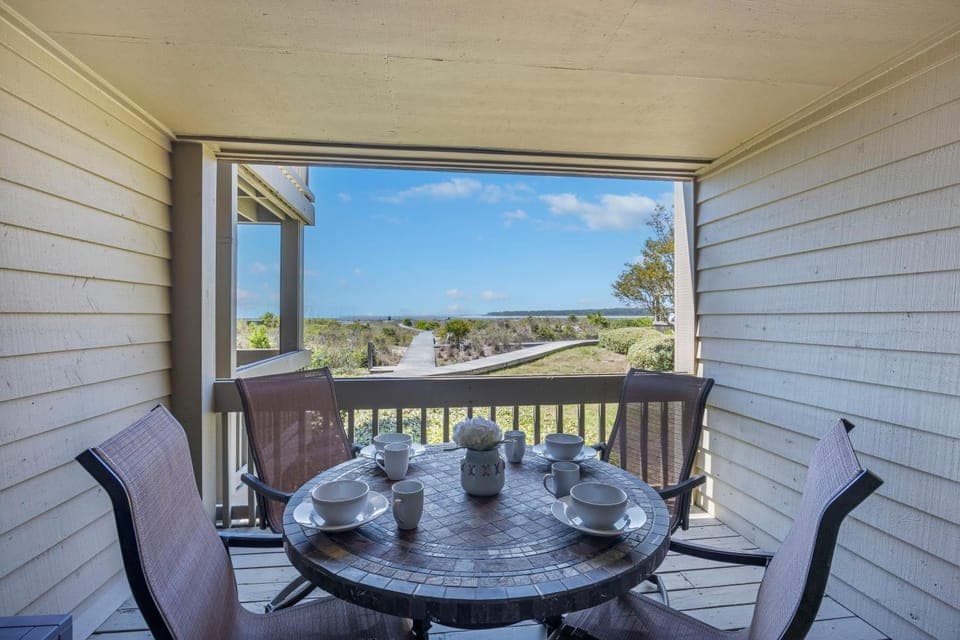 1395 Pelican Watch House in Seabrook Island