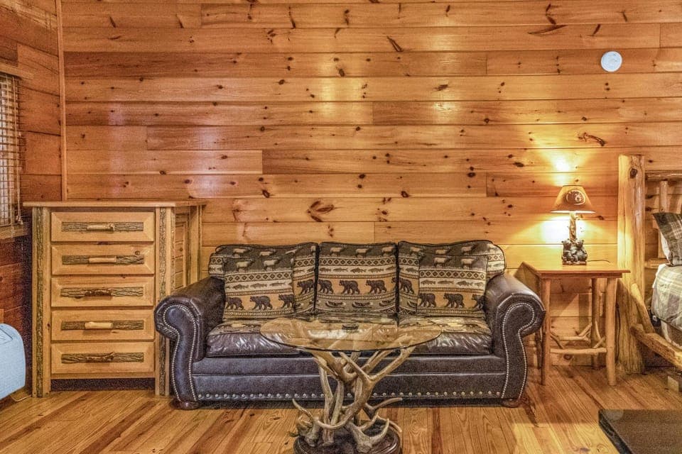 Riverfront Lodge Nature lodge in Tennessee