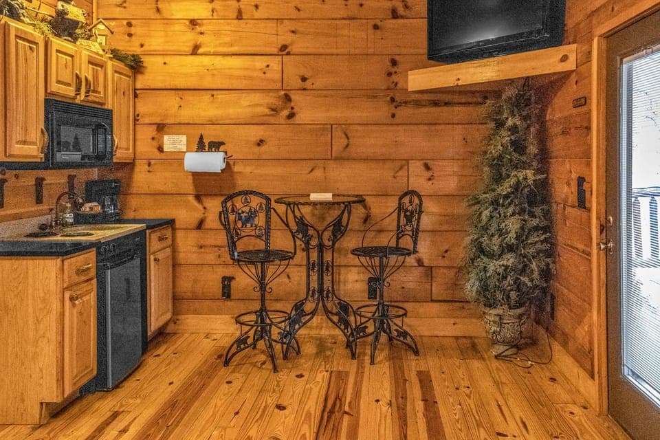 Riverfront Lodge Nature lodge in Tennessee