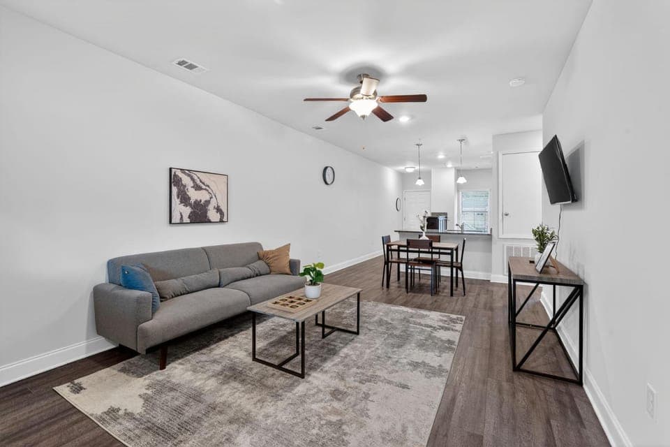 Cozy Modern Apartment in Savannah Apartment in Savannah