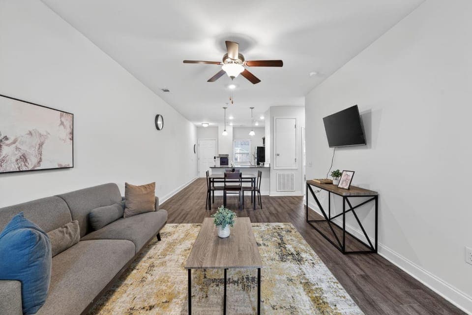 Sleek Apartment With Fitness Center Apartment in Savannah