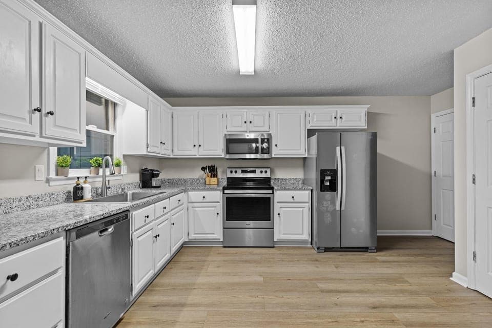 Sunwoven Townhouse half a mile to downtown! townhouse House in Athens