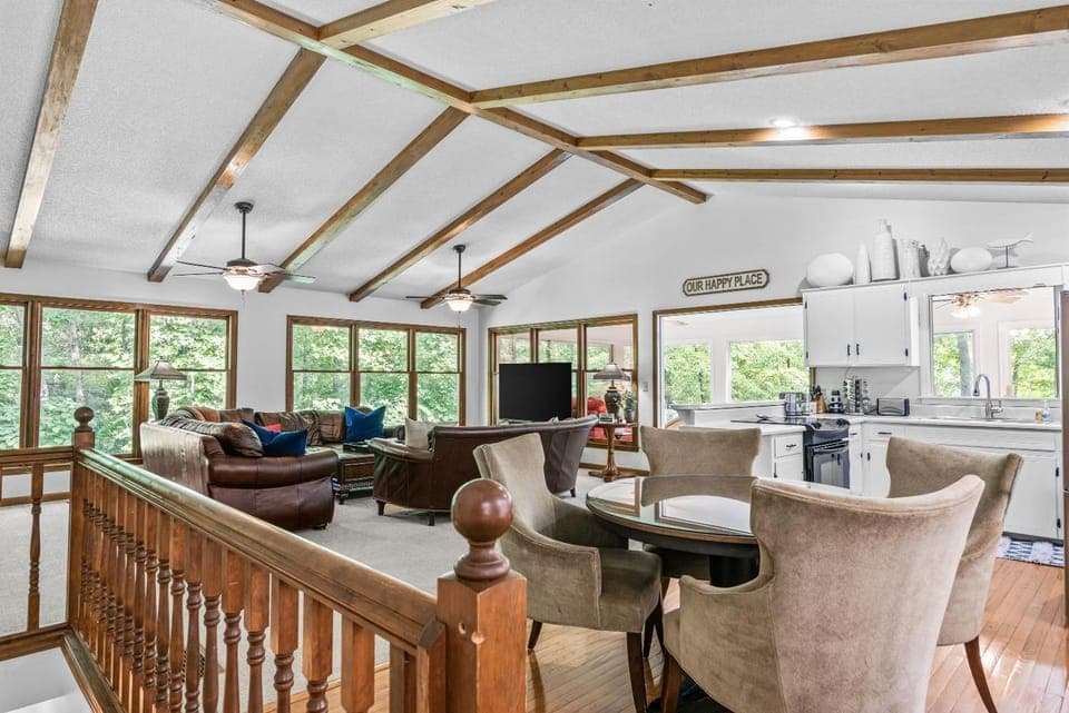 Shorewood Shores Dock & Hot Tub! home House in Lake Hartwell