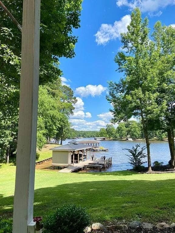 Serene Lakefront Home with Hot Tub and Boat for Rent! House in Lake Sinclair