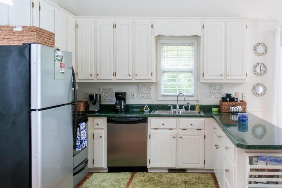 Serene Lakefront Home with Hot Tub and Boat for Rent! House in Lake Sinclair