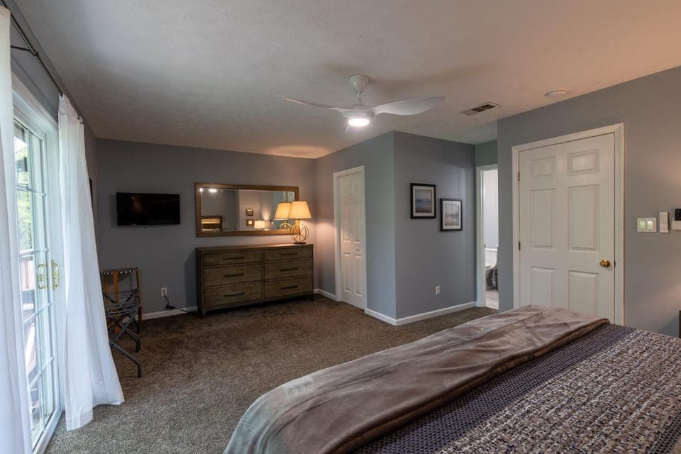 Tre L House in Watauga Lake