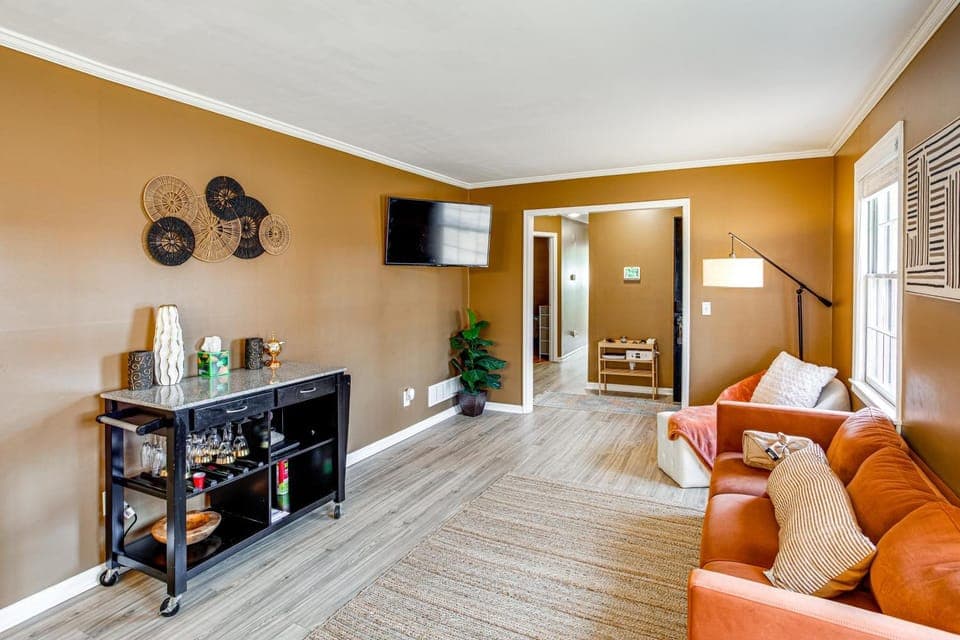6 Mi to Lake Murray! Pet-Friendly Haven w/ Yard House in Columbia