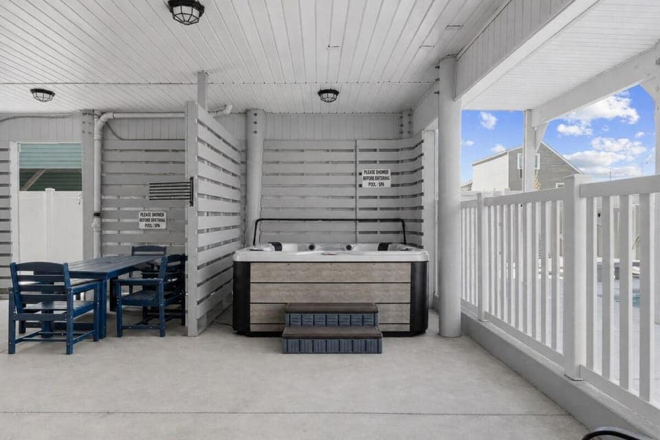 Tropical Castle House in North Myrtle Beach