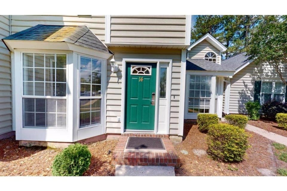 Golf and Beach Getaway 2 Bedroom Fairway Villa House in Pawleys Island