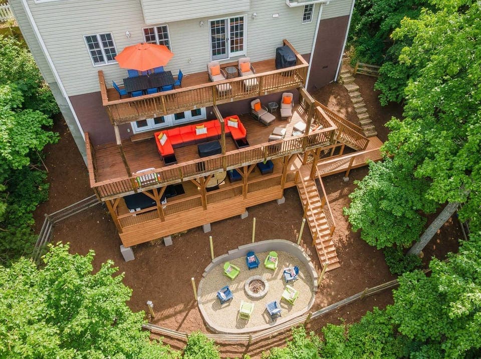 MOUNTAIN ESCAPE - SAUNA - HOT TUB - FIRE PIT House in Swannanoa